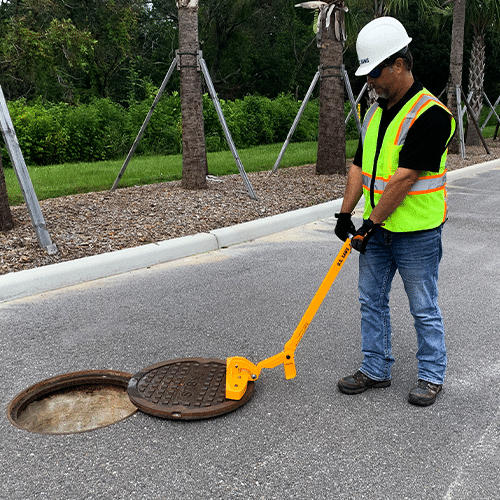 How To Lift A Manhole Cover U S SAWS