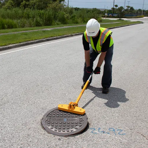 Magnetic Manhole Lifter - 4 Magnet Utility Robotron Break 'N Take